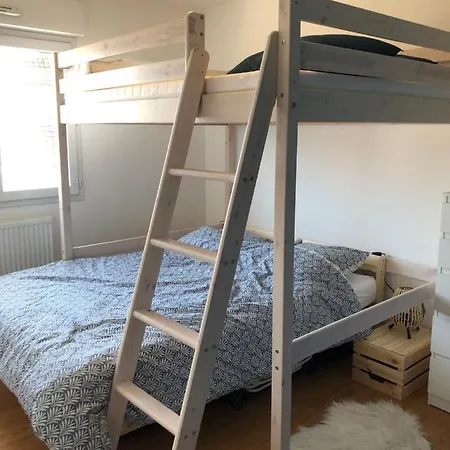 Fl'heurt De Au Pied De La Plage, Vue *