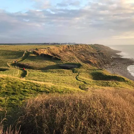 Fl'heurt De Au Pied De La Plage, Vue *