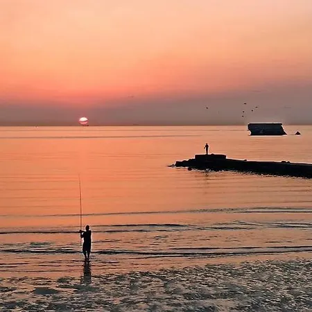 Fl'heurt De Au Pied De La Plage, Vue * لي بورتيل