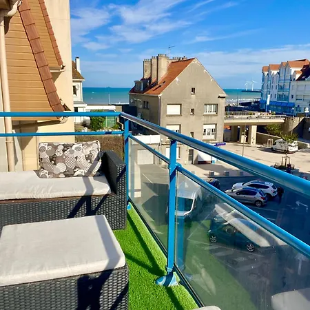 Fl'heurt De Au Pied De La Plage, Vue *